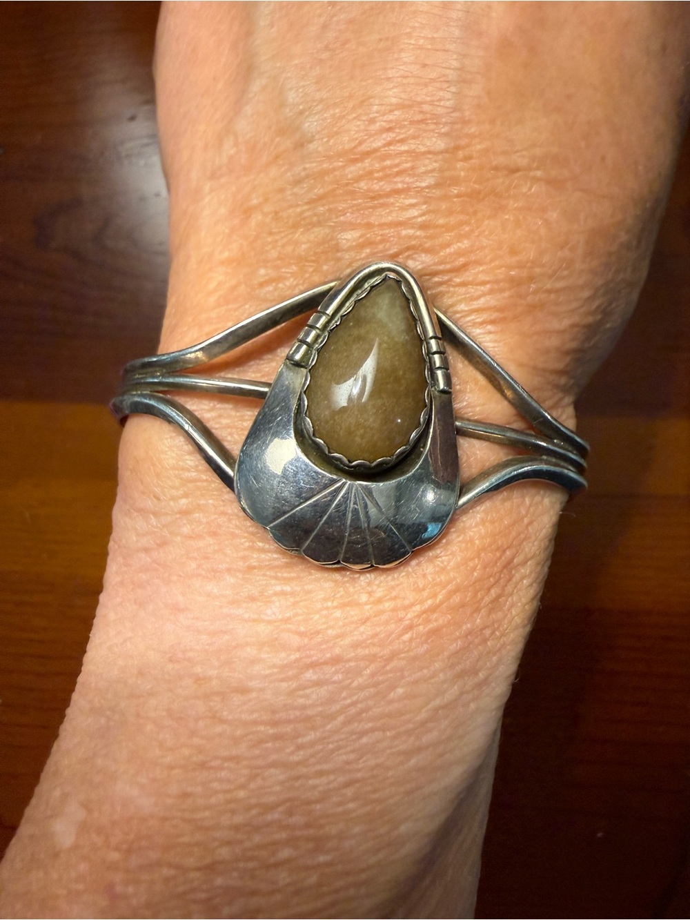 Sterling Silver Teardrop Tiger Eye Stone Cuff Bracelet